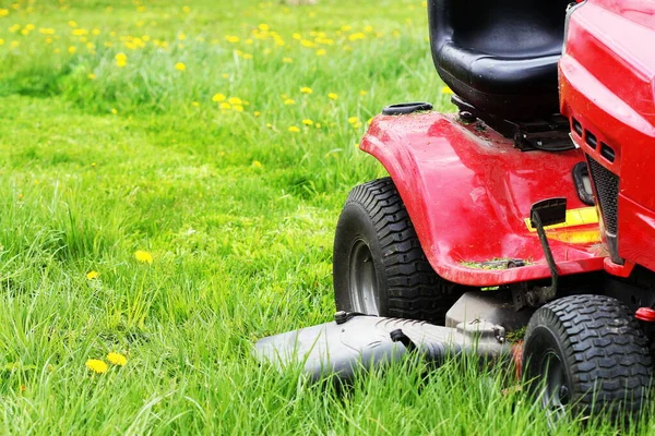 best-electric-riding-lawn-mower